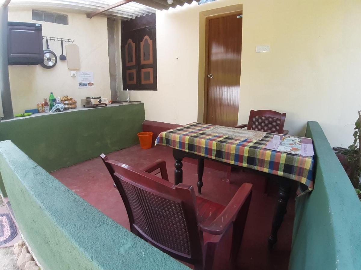 Dreams Garden Surf Lodge Midigama Exterior photo